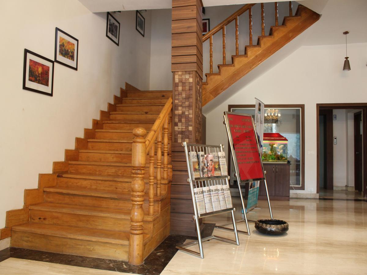 Oyo 2531 Hotel Una Comfort Misty Oak Nainital Kültér fotó